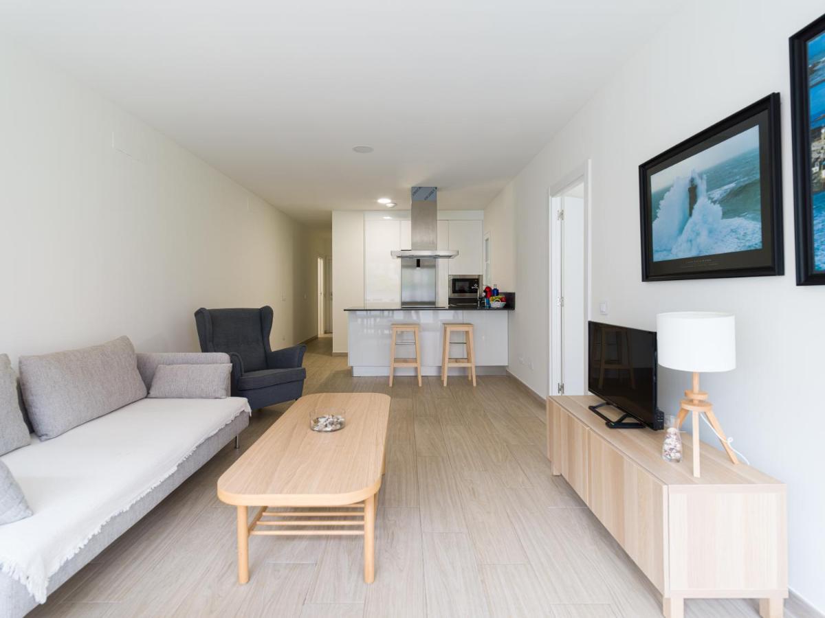 Homeforguest Modern Apartment In Las Canteras With Parking Las Palmas Exterior photo