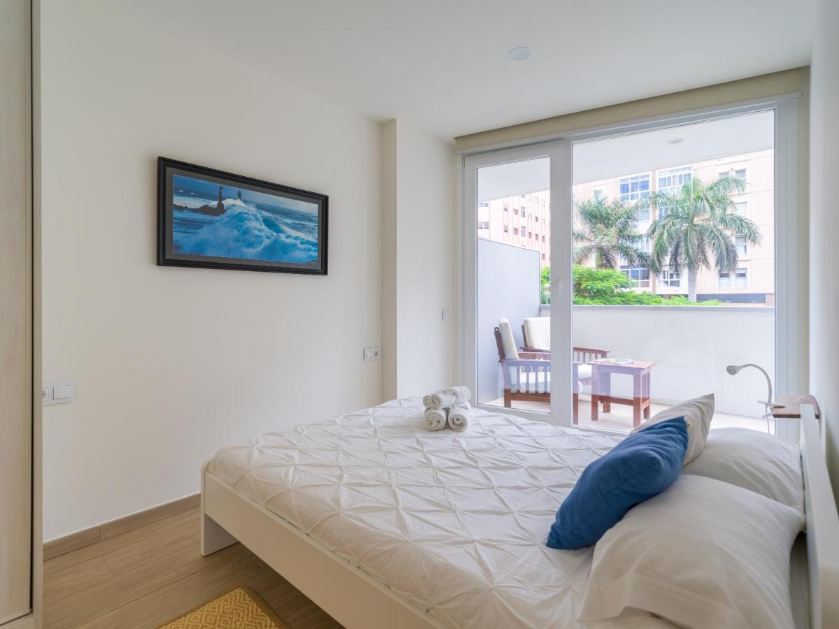 Homeforguest Modern Apartment In Las Canteras With Parking Las Palmas Exterior photo