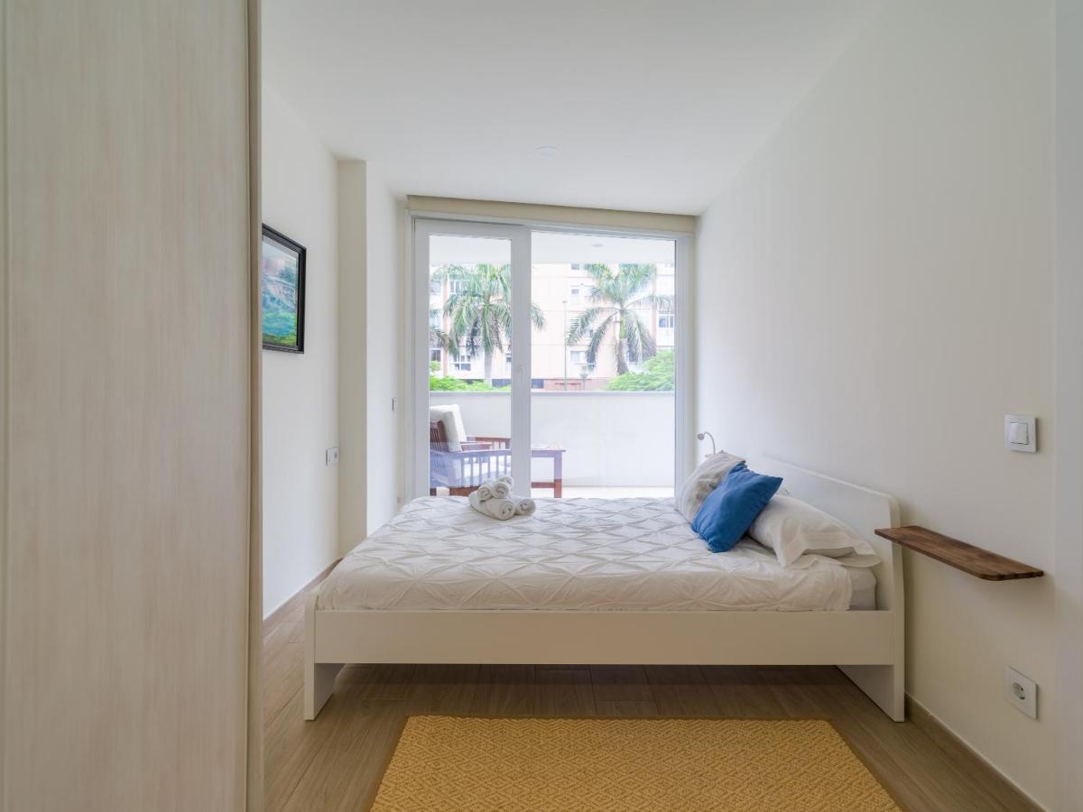 Homeforguest Modern Apartment In Las Canteras With Parking Las Palmas Exterior photo