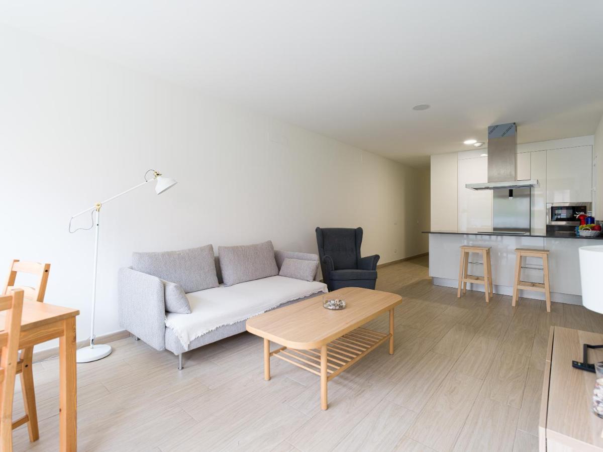 Homeforguest Modern Apartment In Las Canteras With Parking Las Palmas Exterior photo