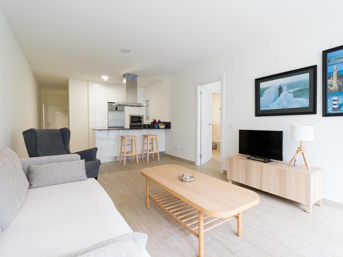 Homeforguest Modern Apartment In Las Canteras With Parking Las Palmas Exterior photo