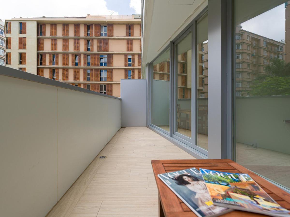 Homeforguest Modern Apartment In Las Canteras With Parking Las Palmas Exterior photo