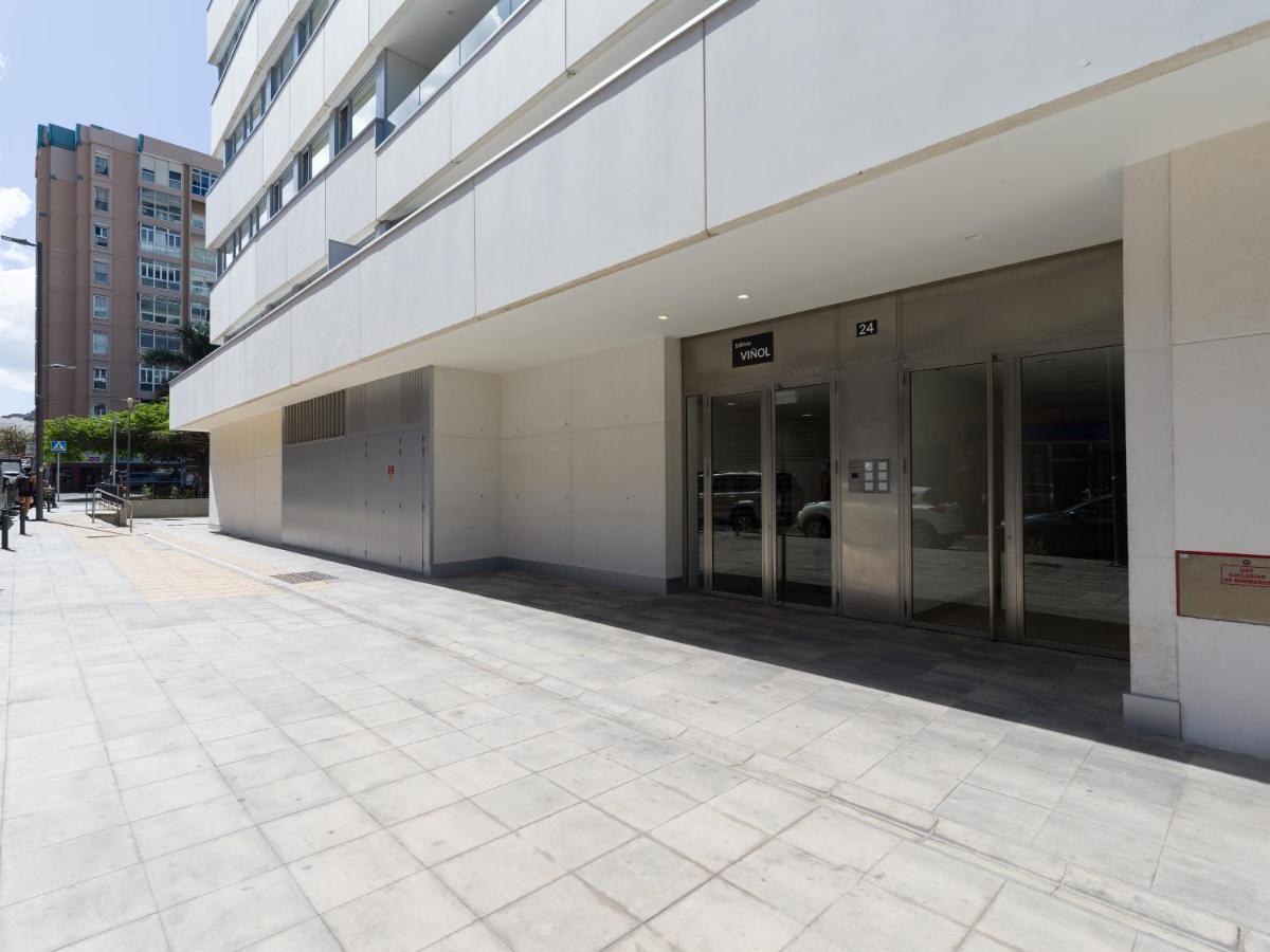 Homeforguest Modern Apartment In Las Canteras With Parking Las Palmas Exterior photo